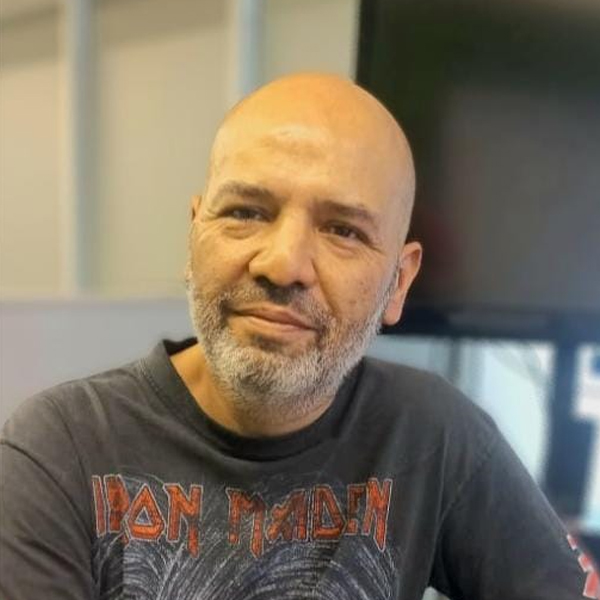 Dr. Julio López Núñez